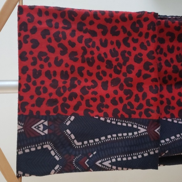 ZARA Printed Blanket Scarf 54" x 80" - Picture 7 of 9